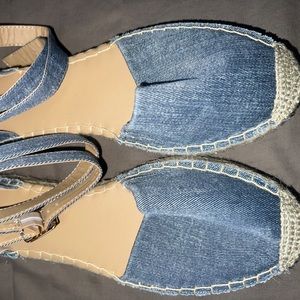 Shoe dazzle denim shoe